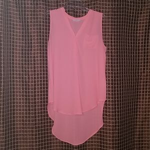 💕 Hi-lo sleeveless blouse